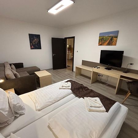 Pizza Tabor Apartman Мішкольц Екстер'єр фото