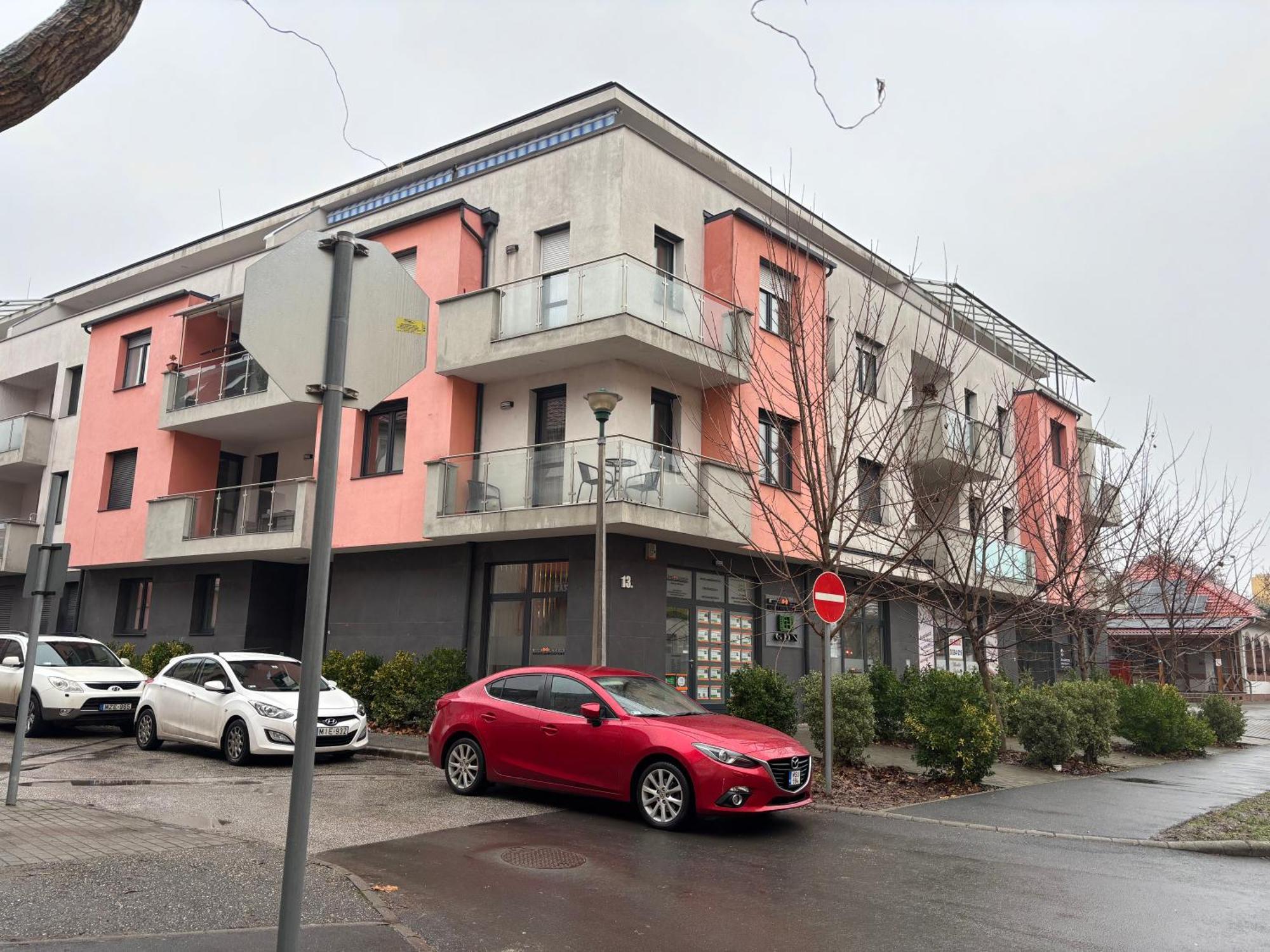 Pizza Tabor Apartman Мішкольц Екстер'єр фото